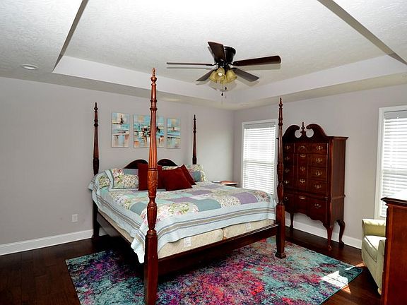 5th image of 75 Dawson Ln