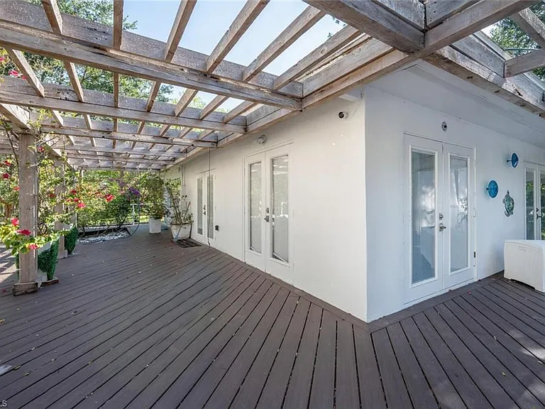 5940 English Oaks Ln — Photo 21