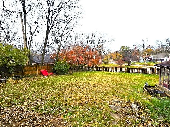5th image of 2302 Rustic Rd