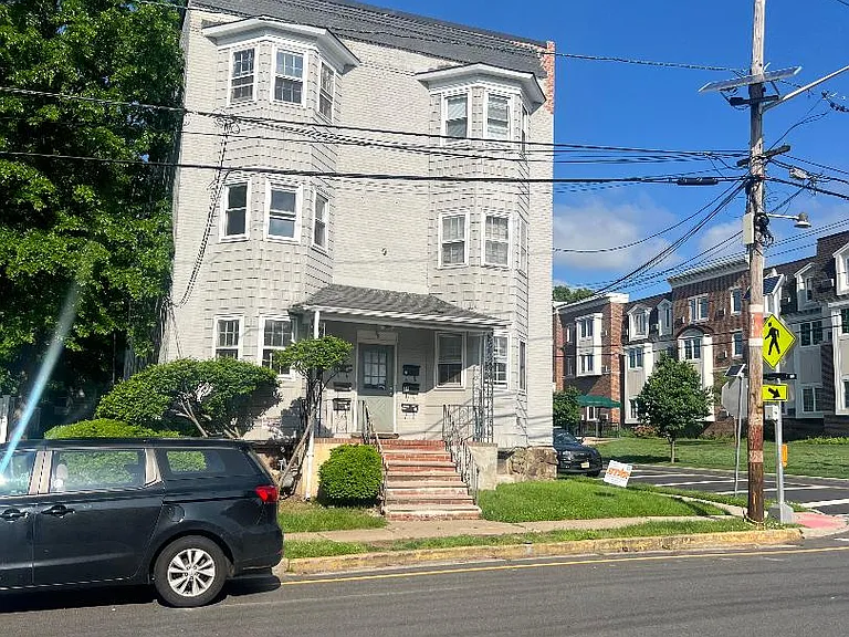 9 Cedar St #3L — Photo 1