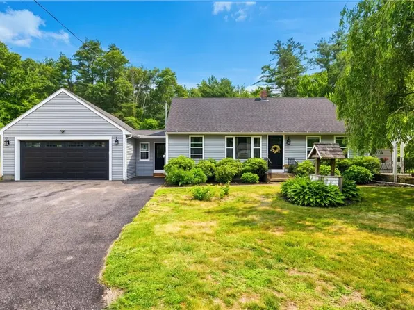 1070 Tarkiln Rd, Burrillville, RI 02830