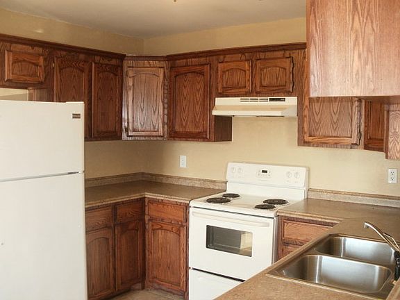 3rd image of 116 Wild Olive Cir