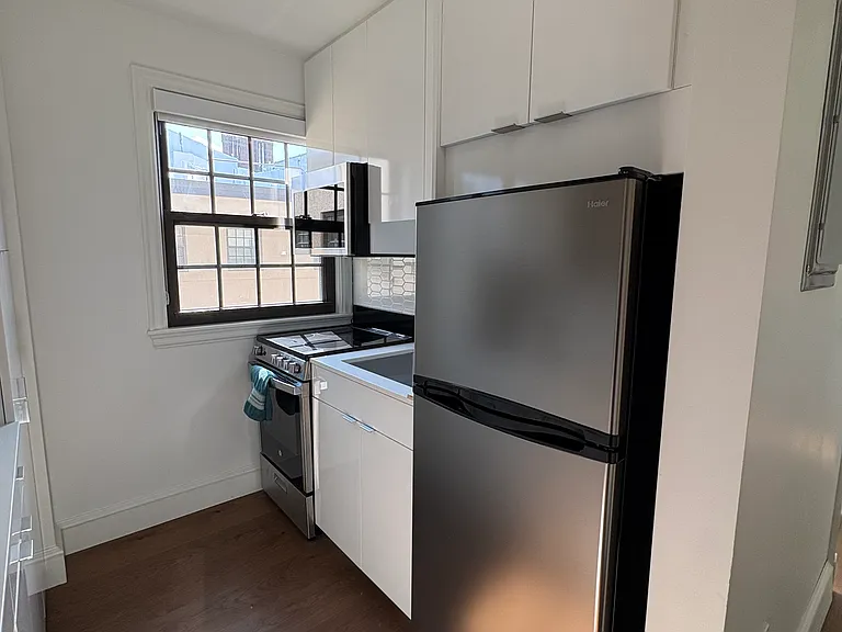 1210 Massachusetts Ave #2F — Photo 5