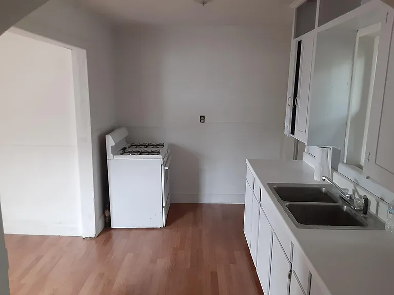1120 S Gary Pl — Photo 14