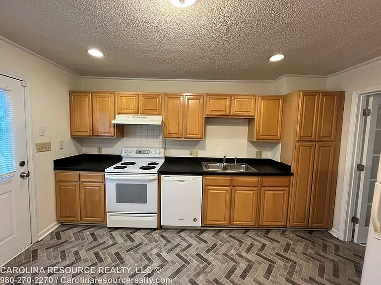 4535 Dawnwood Dr — Photo 5