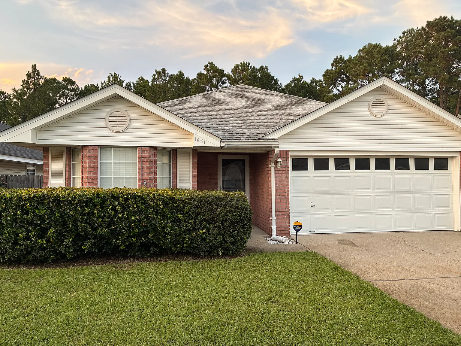 3 bed, 1590 sqft, $2,500 — Photo 1