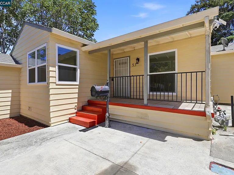 53 Ramona St — Photo 16