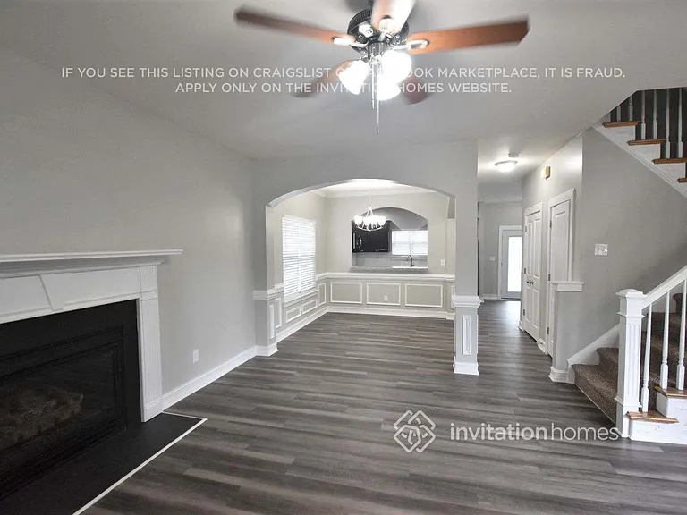 8527 Castle Cliff Dr — Photo 4