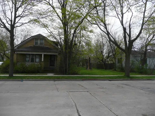 4611 W Stark St, Milwaukee, WI 53218