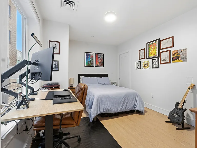301 Border St #302 — Photo 21