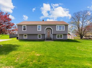 3 Arthur Ave #1, Bristol, RI 02809