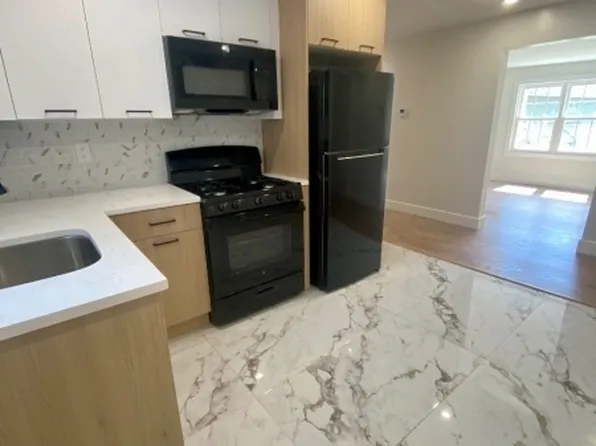 323 Rutherford Ave, Franklin, NJ