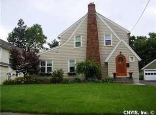 212 Wellington Rd, Syracuse, NY 13214