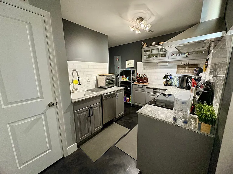 Lancaster Ironworks Apartments — Photo 13