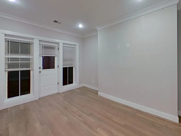 45-49 Englewood Ave #5F — Photo 4