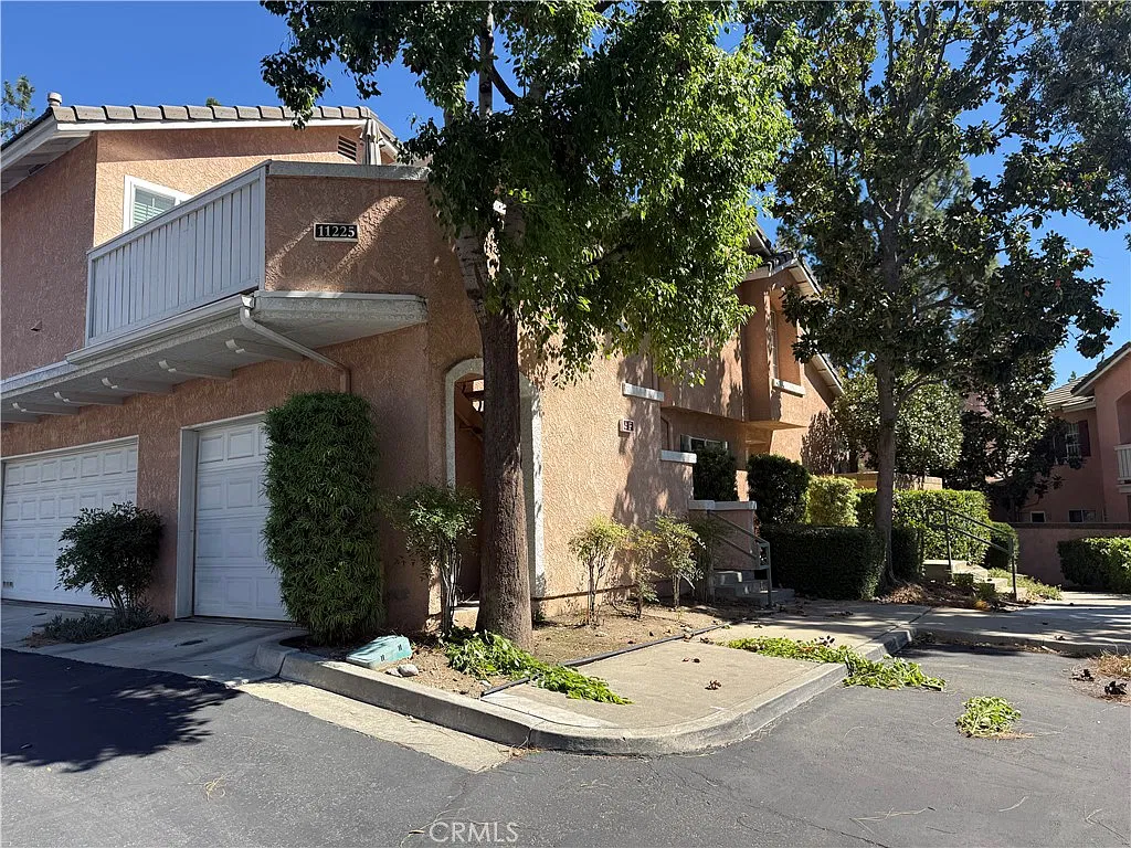 3 bed, 1423 sqft, $2,900 — Photo 2