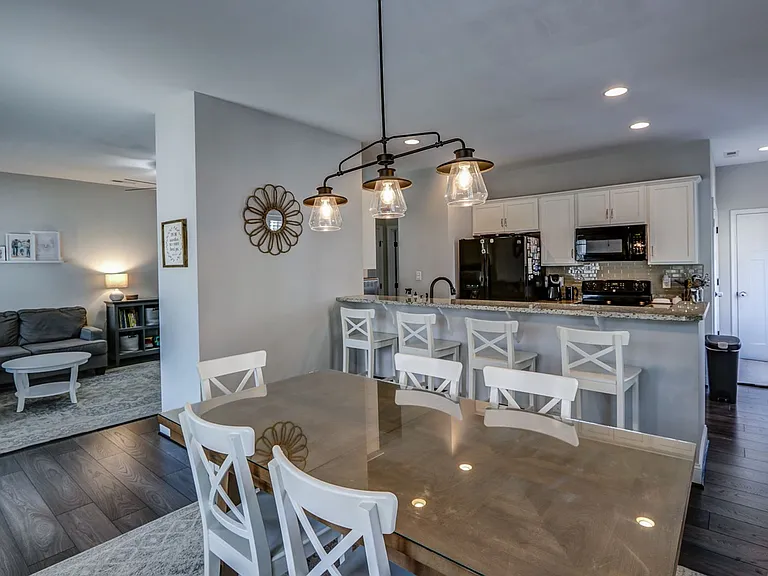 105 Ridgeline Ln — Photo 10