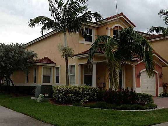 2nd image of 11472 NW 81st Ter