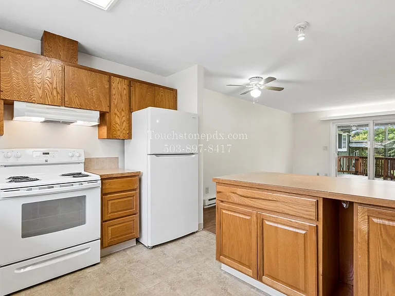 18016 NE Davis St — Photo 12