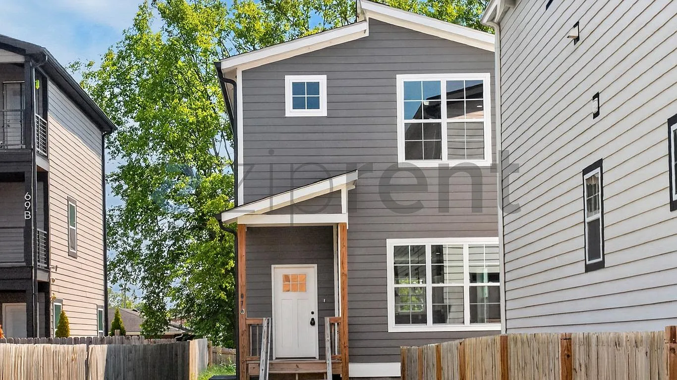3 bed, 1871 sqft, $3,200 — Photo 2