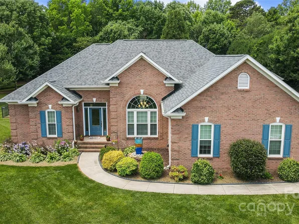 11319 Lemmond Acres Dr, Mint Hill, NC 28227