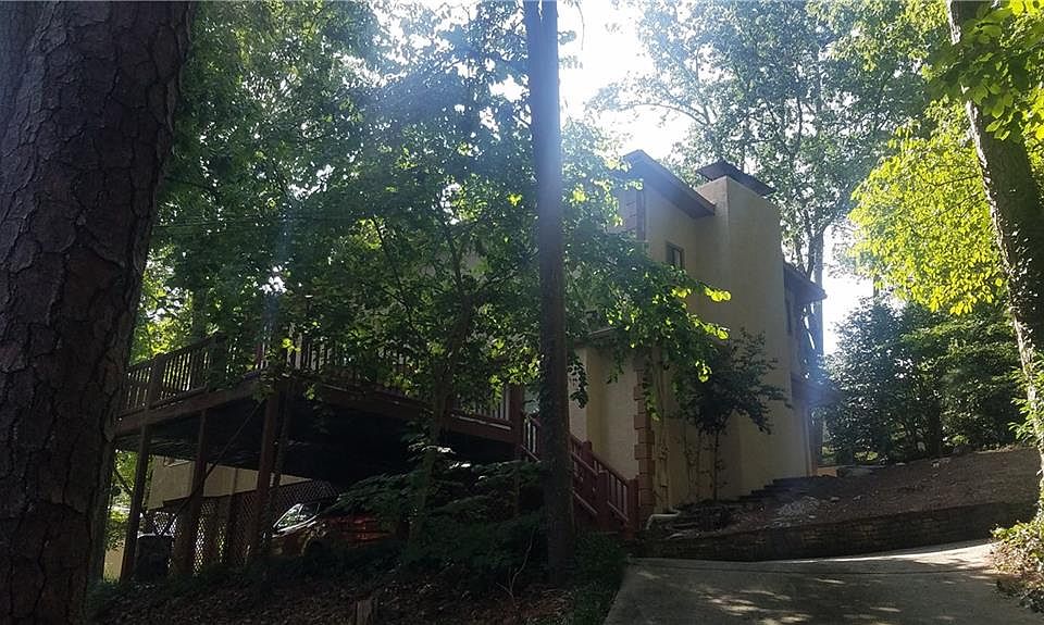 1st image of 59 Lakeshore Dr
