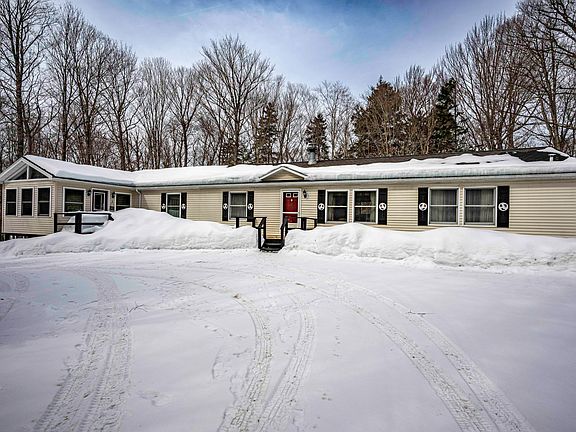 4th image of 65 Uncas Rd