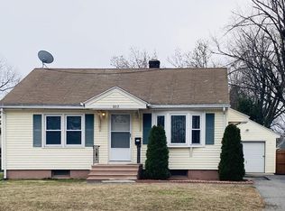 802 Newbury St, Springfield, MA 01104