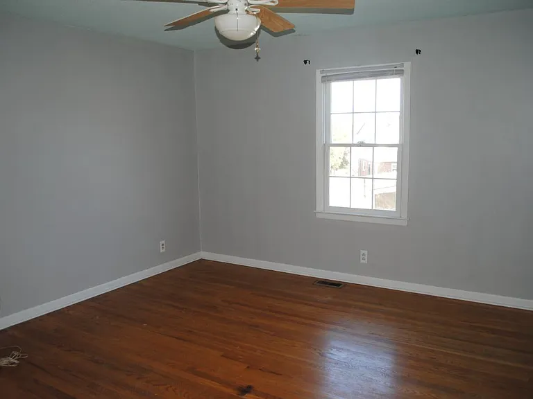 1500 Westchester Rd — Photo 8