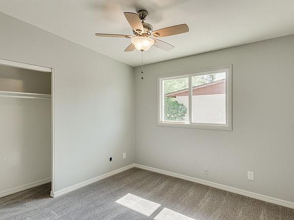 5th image of 1628 E Alameda Dr