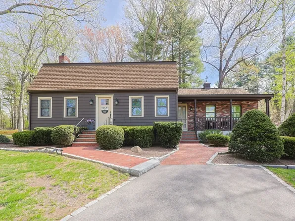 149 Pond St, Franklin, MA 02038