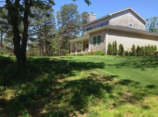 6 Seneca Dr, Hampton Bays, NY 11946