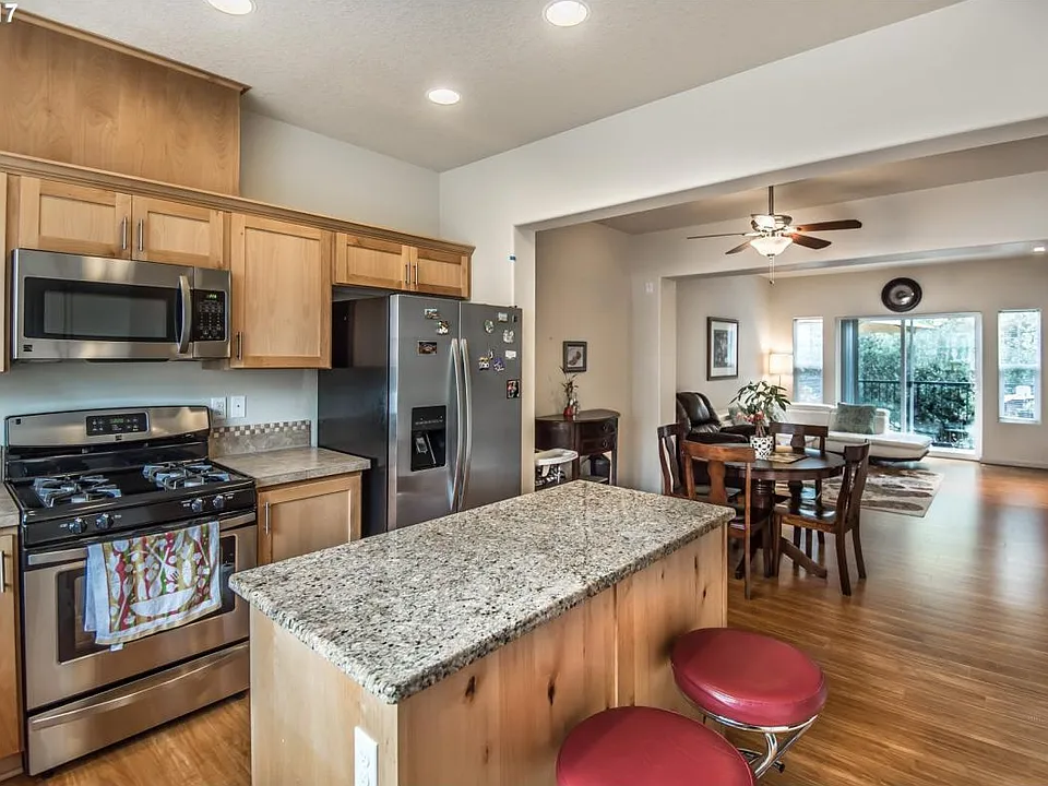 10539 NE Cedar Falls Loop