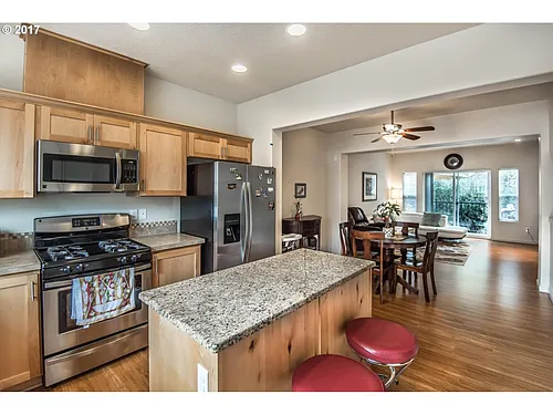 10539 NE Cedar Falls Loop Photo 1