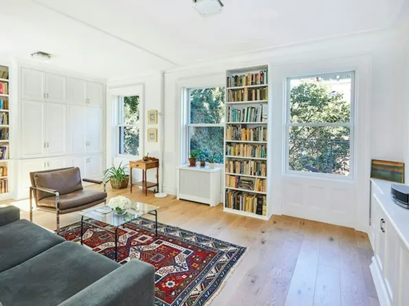 126 West 11th Street image 1 of 16