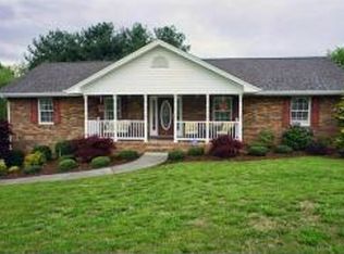 201 Carrie Cir, Mt Carmel, TN 37645