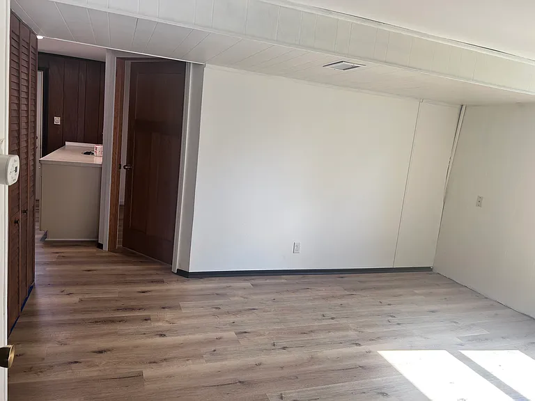 72 Tower Rd — Photo 23