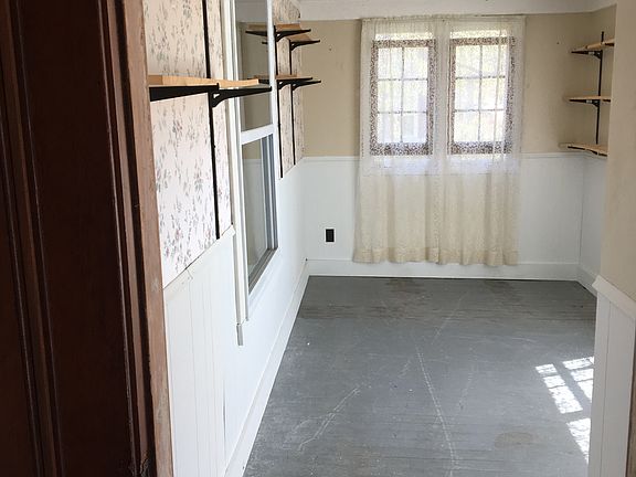 Office/porch, heated