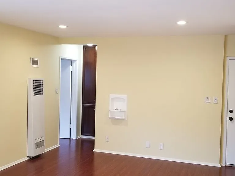 5950 Carlton Way #13 — Photo 10