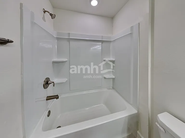 911 Walden Pond Dr — Photo 22
