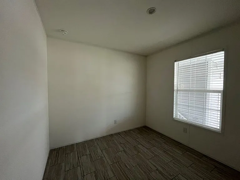 24 Eland Dr #24 — Photo 15