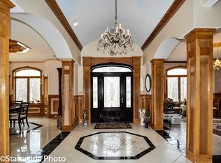 220 Twin River Rd, Lincoln, RI 02865