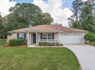 2672 Secret Harbor Dr, Orange Park, FL 32065