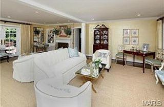 5th image of 9851 Waterbury Dr