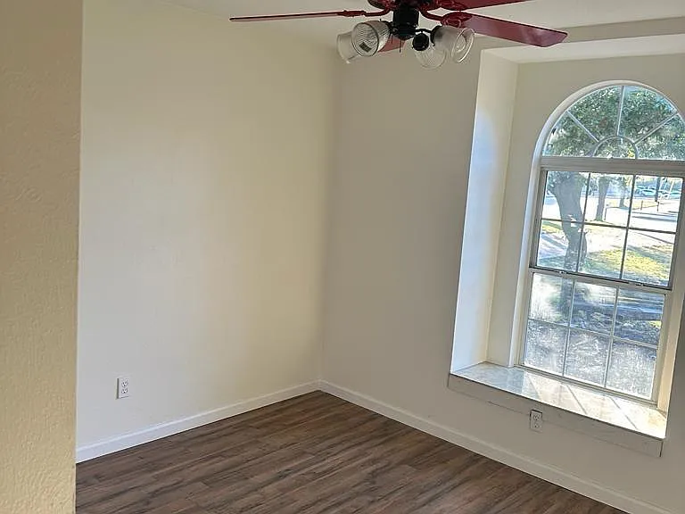 351 Witt Rd — Photo 28