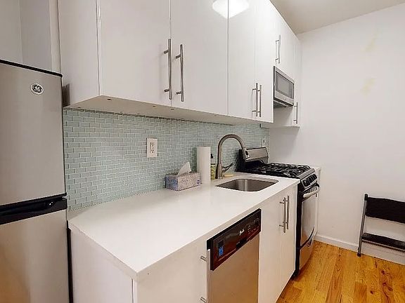 2nd image of 226 E 83rd St APT 32