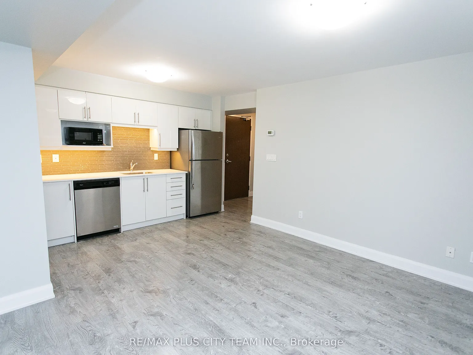 2 bed, $2,300 — Photo 2