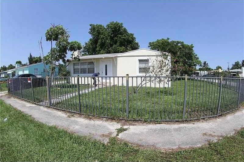 1st image of 2348 Tallahassee Dr