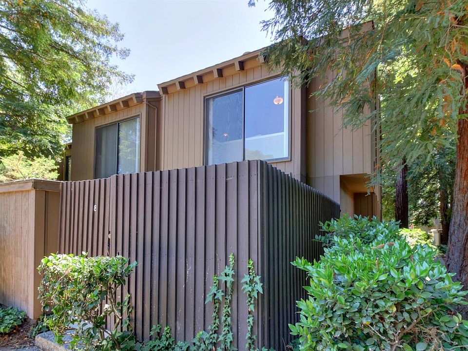 1st image of 621 Woodside Sier Unit 8
