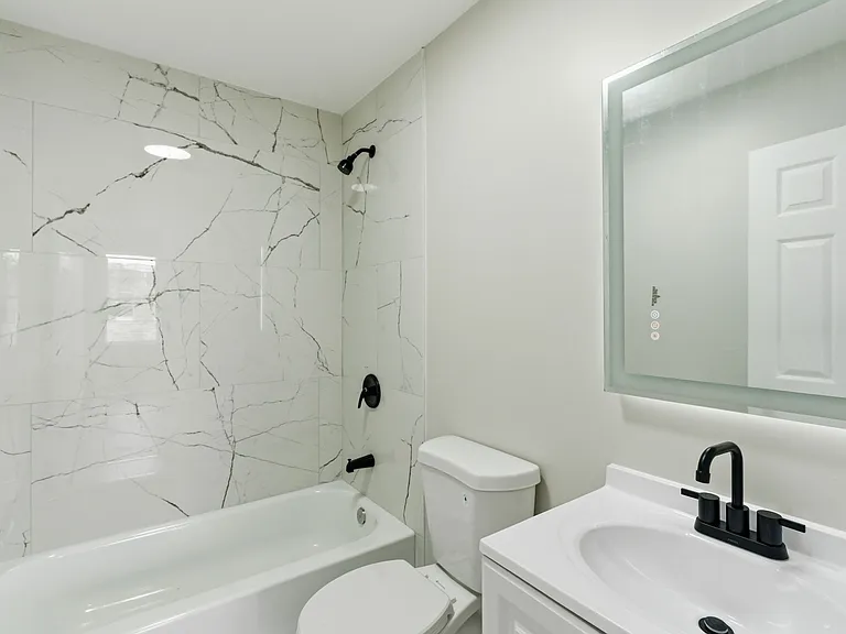 2427 Ashland Ave — Photo 19